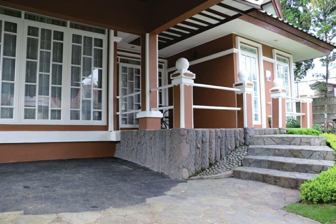 Diyar Villas Puncak M4/12 Exterior photo